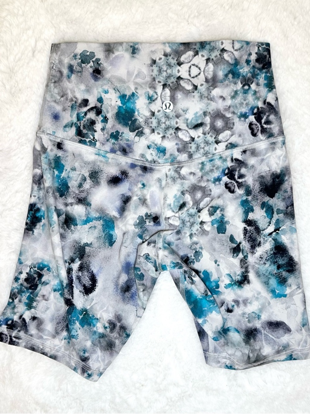 LULULEMON Align High Rise Biker Shorts Watercolor Floral Blue Gray 8” Size 4